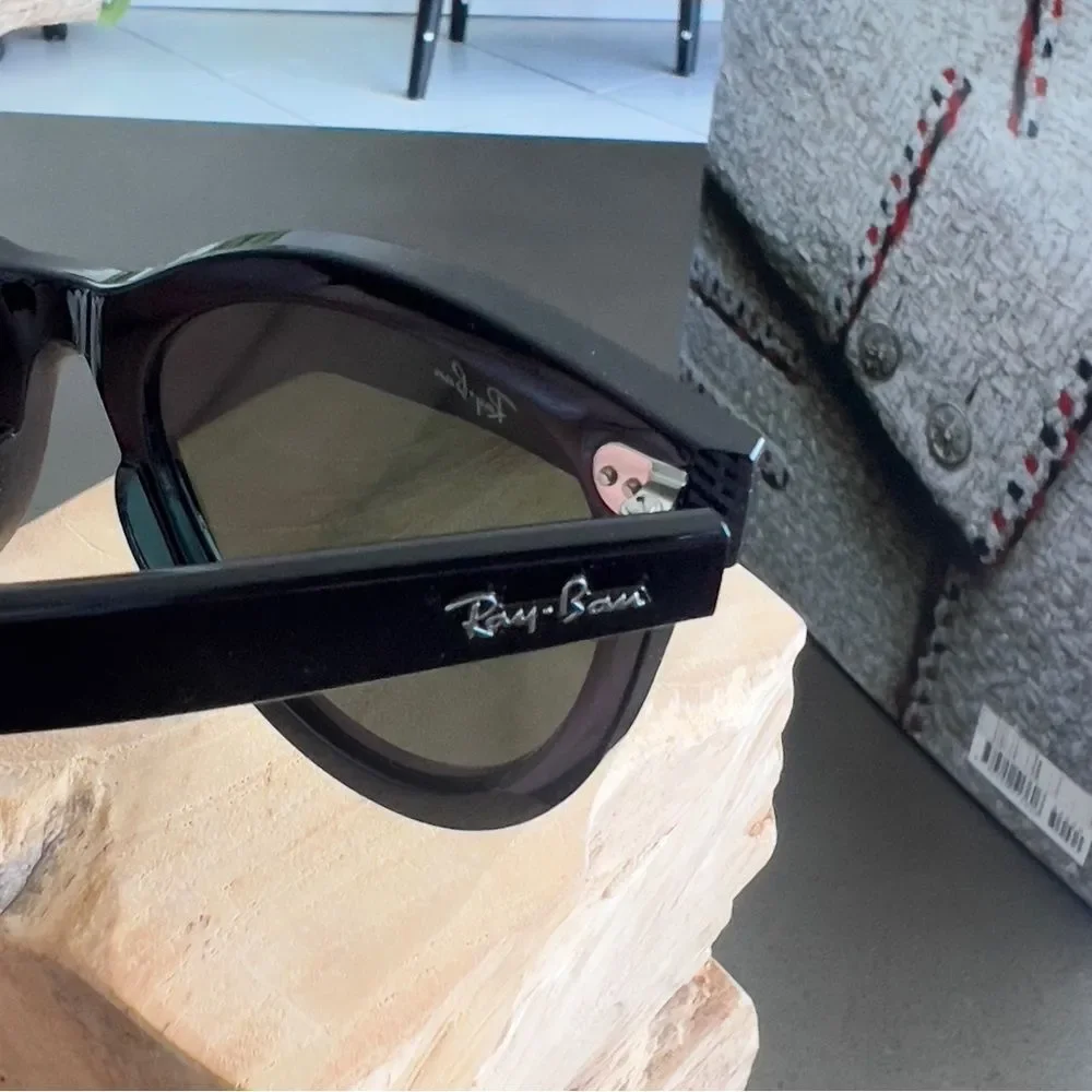 RAY- BAN Wayfarer Way RB 2241 Sunglasses Green Lenses Polished Black - Picture 5 of 8